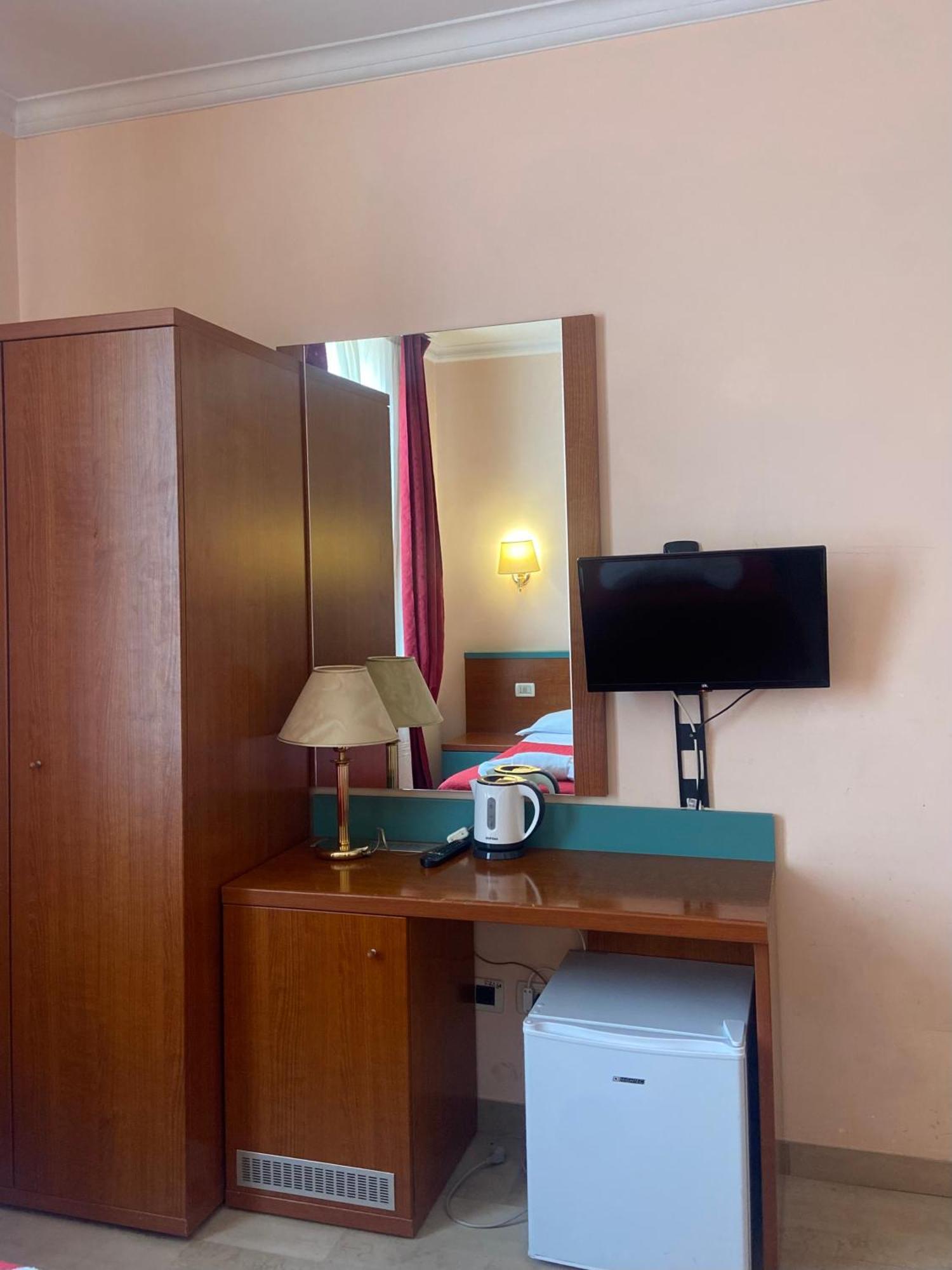 Hotel Center 3 — Photos 1